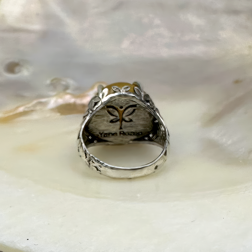 Silver ring with yellow agate stone