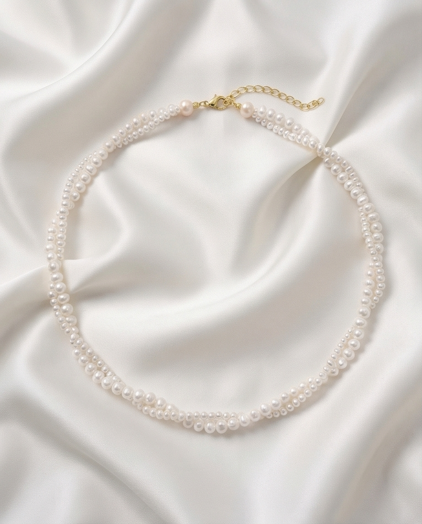 Classic pearl necklace
