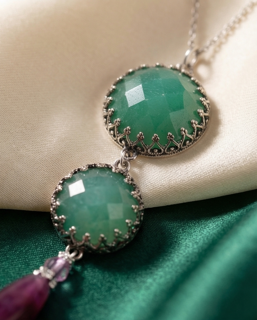 Silver chain and pendant combined with green opalite and burgundy agate