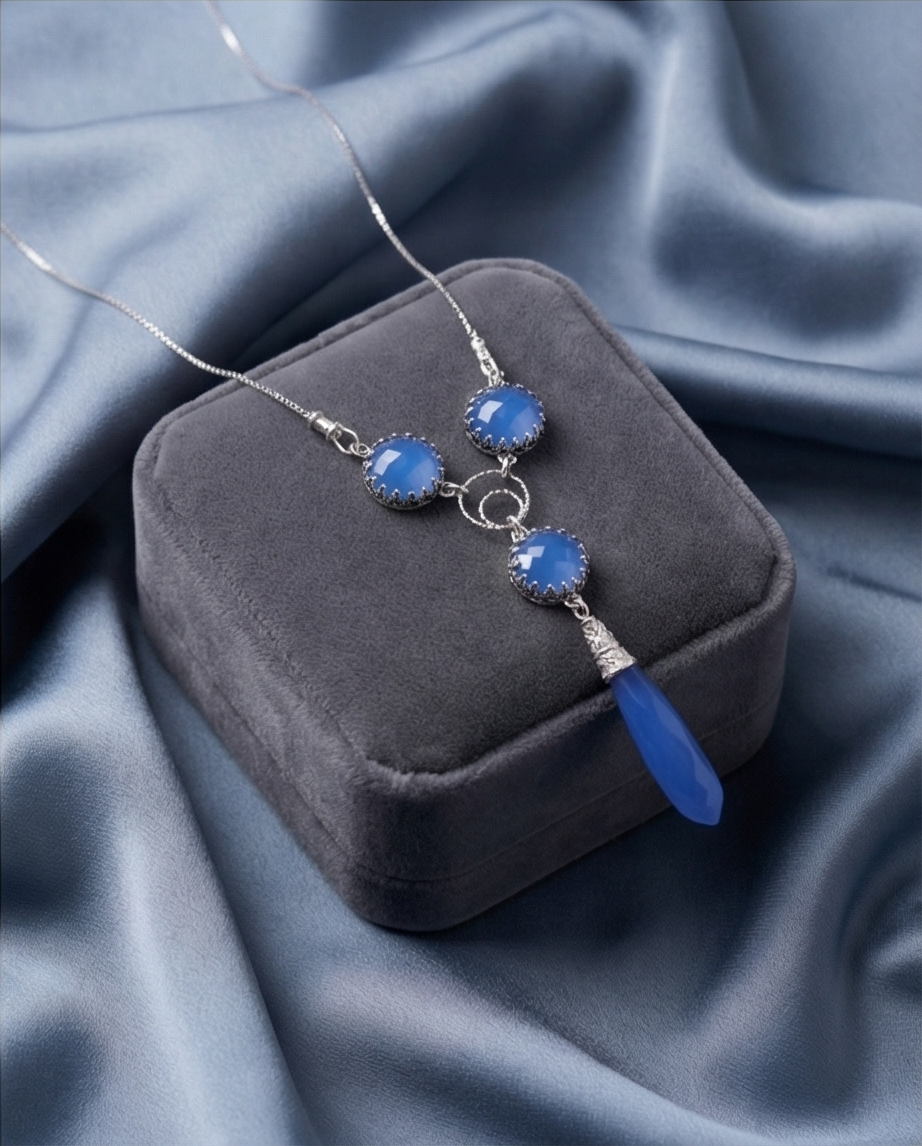 Silver chain and pendant combined in blue opalite