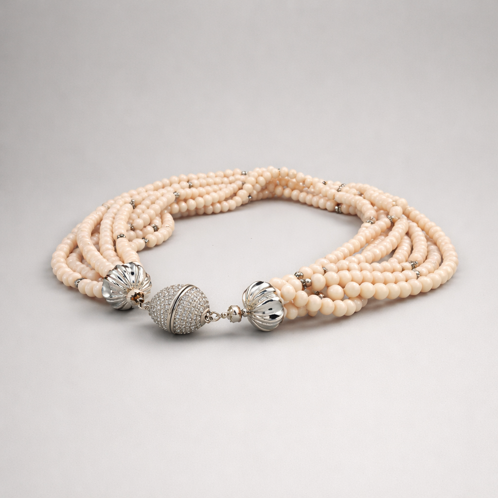 שרשרת רב-שכבתית קצרה מחרוזי זכוכית בגווני בז