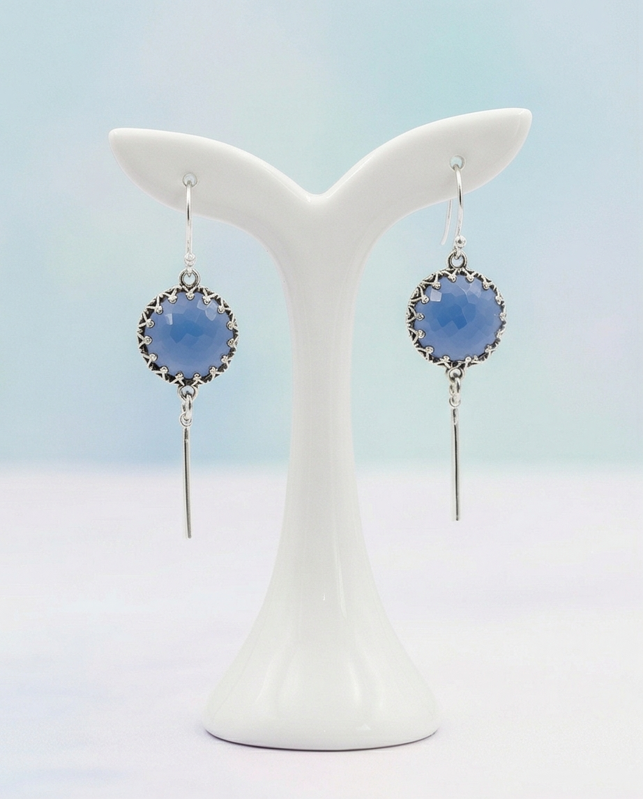 עגילי כסף עדינים עם אופליט רויאל כחול