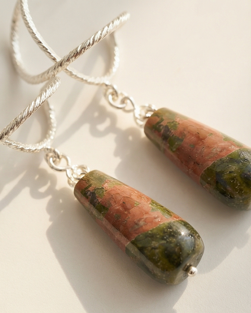 Silver earrings with a drop of Unikate