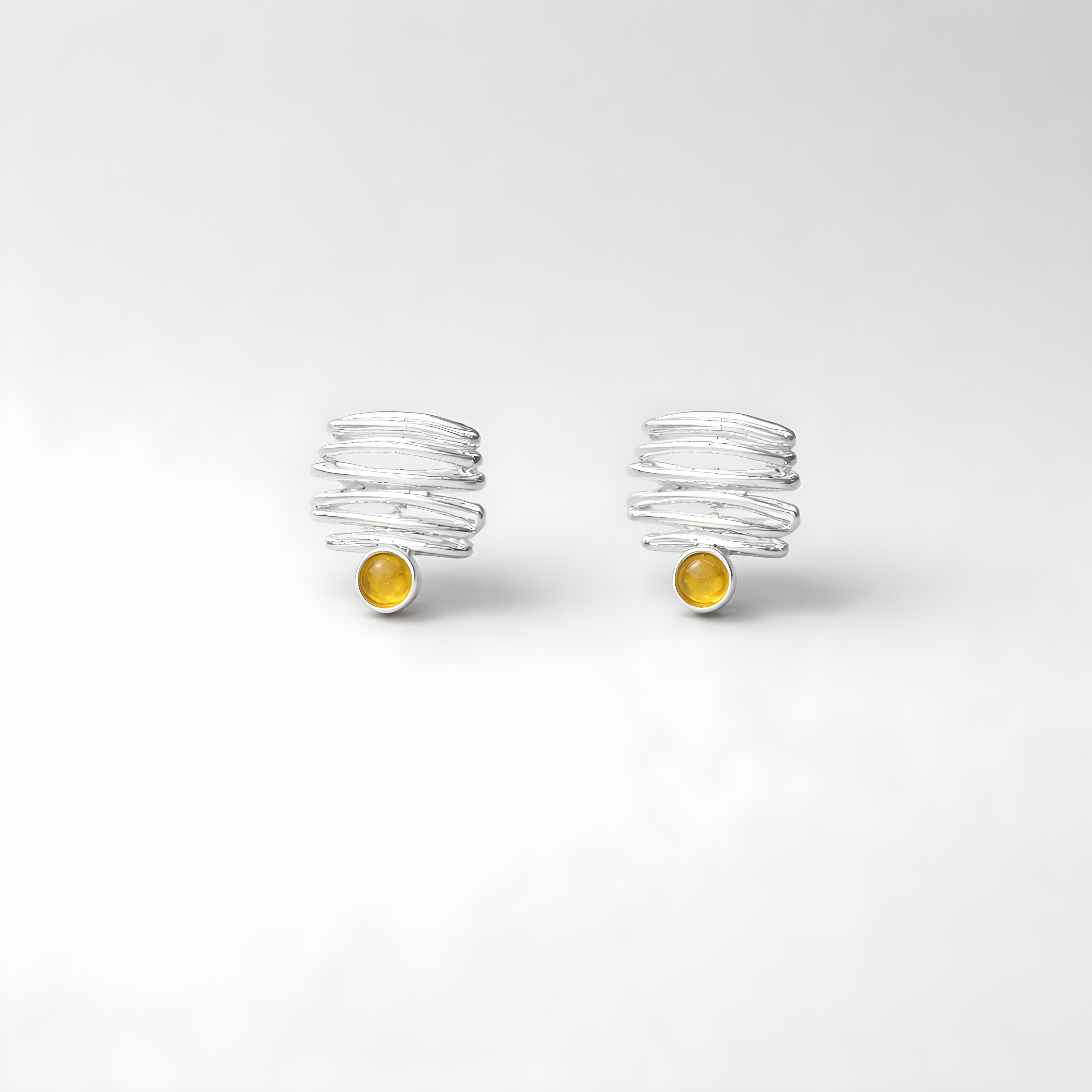 Silver earrings with citrine stone