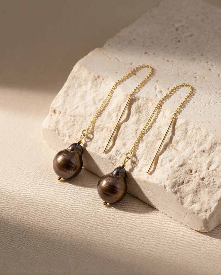 Necklace earrings with baroque pearls in chocolate color