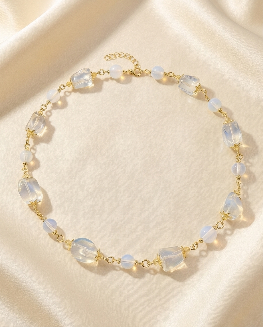 Moonstone ענק עם אופליט