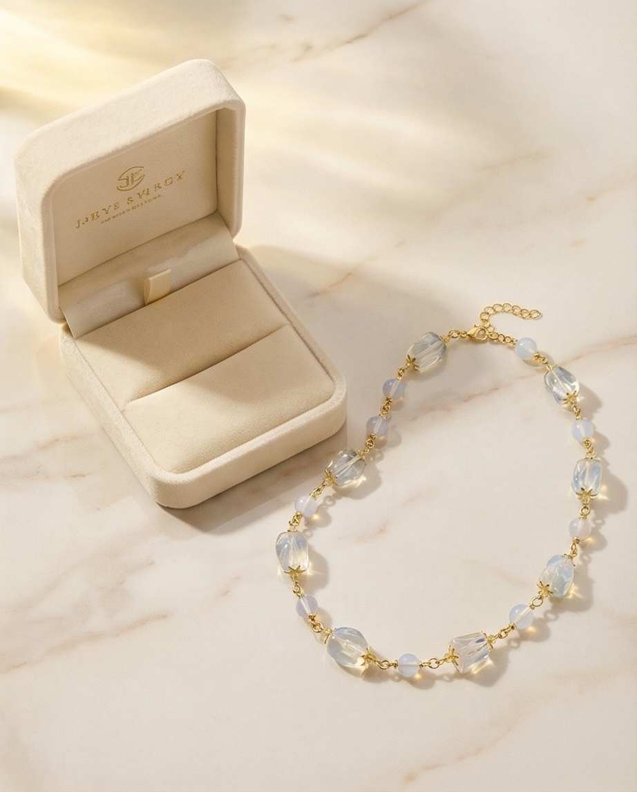 Moonstone ענק עם אופליט