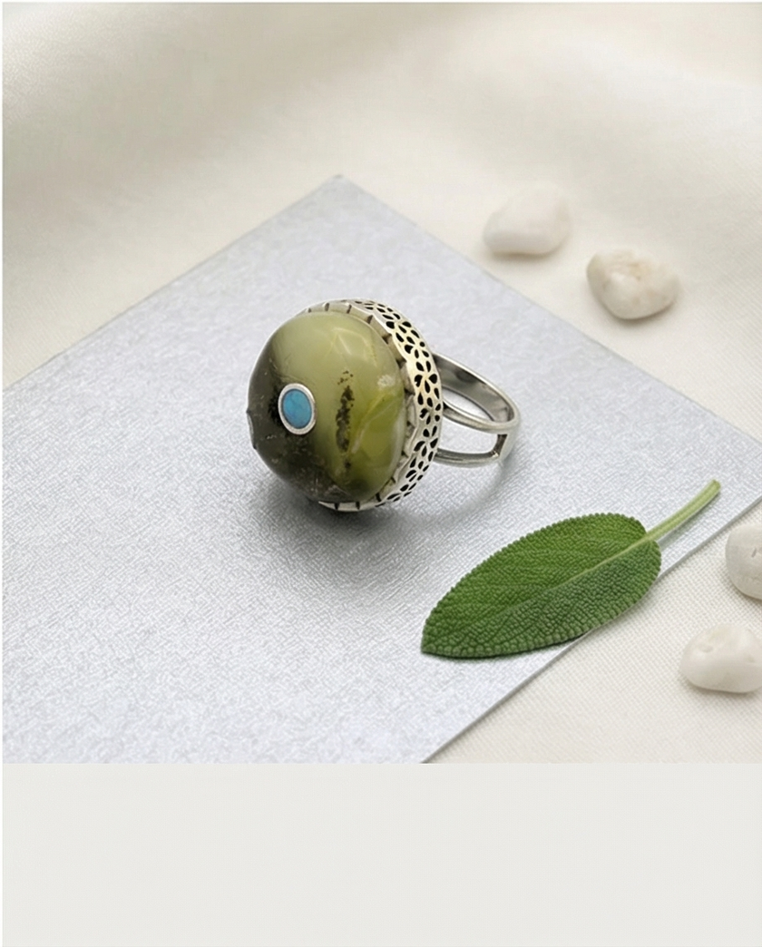 Silver ring with yellow agate stone