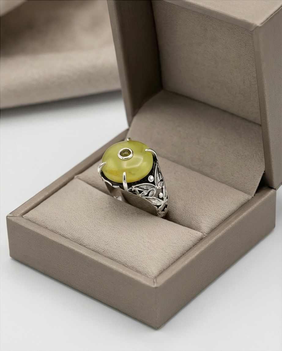 Silver ring with yellow agate stone