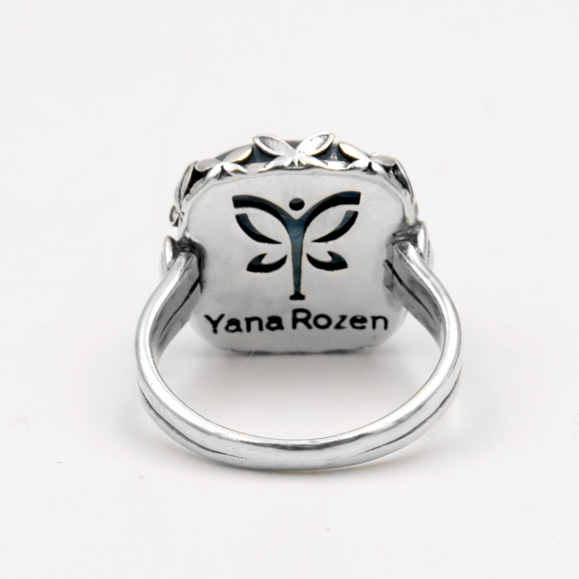Silver ring with kyanite